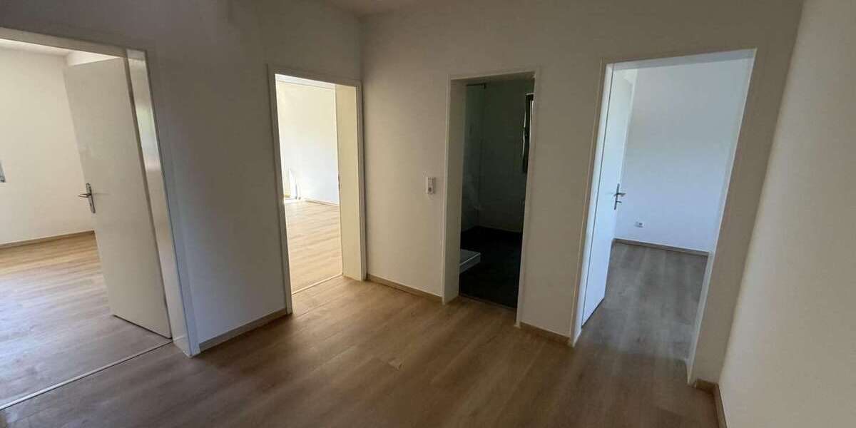 Etagenwohnung Bochum Bochum-Südwest - 3 Zimmer, 80 m&sup2;, 900&euro; | Angebot:27275397